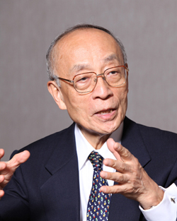 井村 裕夫 氏